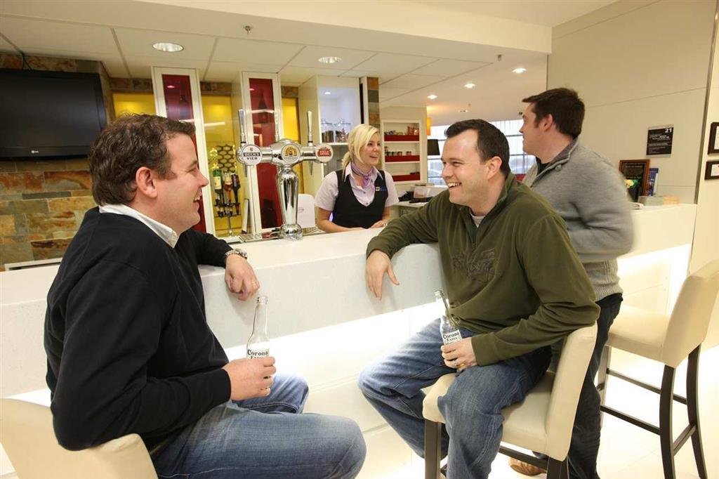 Hotel Ty Magor with Undy Restaurant photo